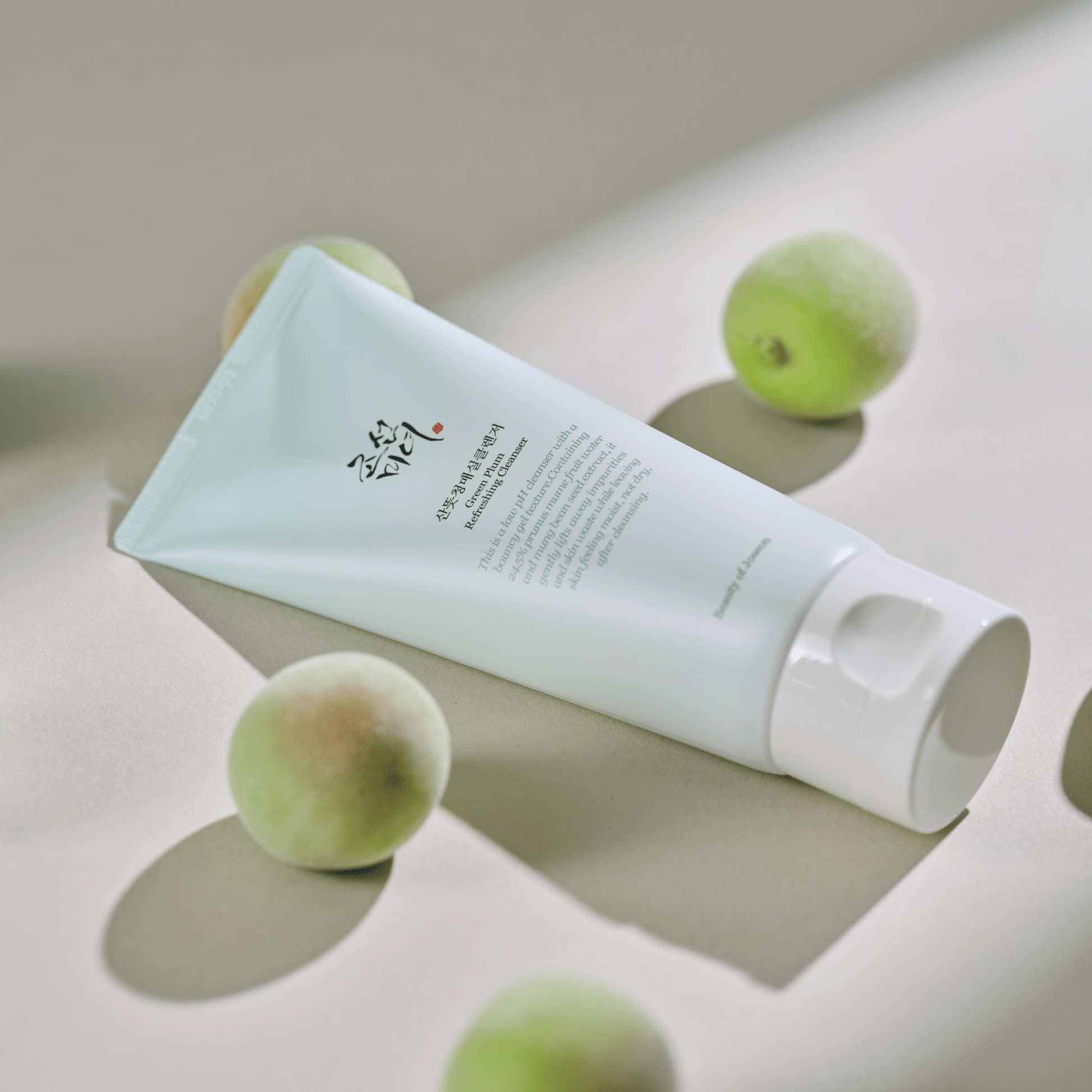 Green Plum Refreshing Cleanser - Lumiso
